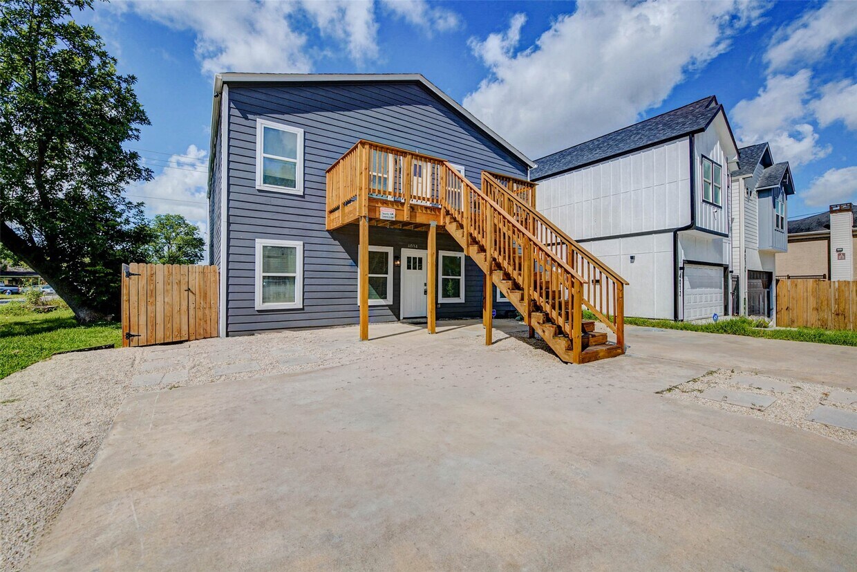 Foto principal - 4014 Dreyfus St