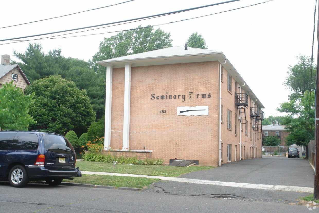 Building Photo - 483 Seminary Ave