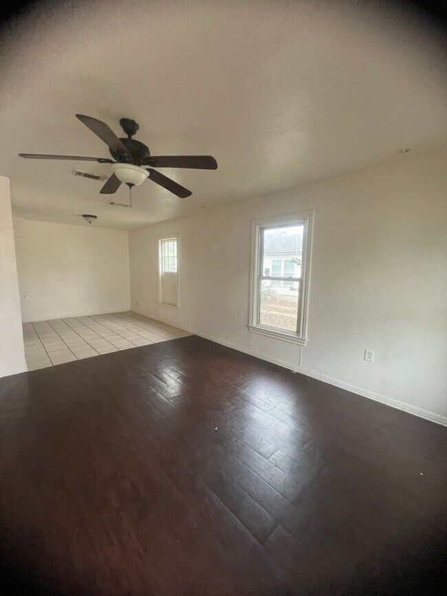 Foto del edificio - 4 Bedroom House/Section 8 Accepted