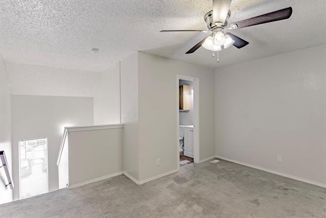 Foto del edificio - 9823 Walnut St