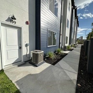 Foto del edificio - 238 Paramount Ave