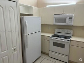 Building Photo - 1666 SE 27th Ct