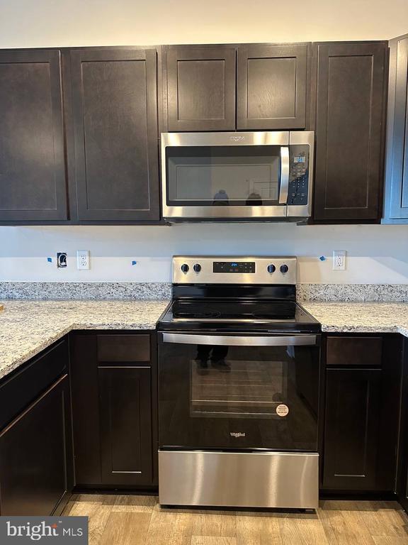 Foto del edificio - 104 Baker Dr