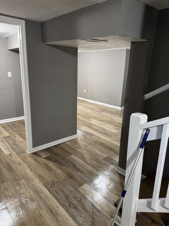 Foto del edificio - 1335 Yecker Ave