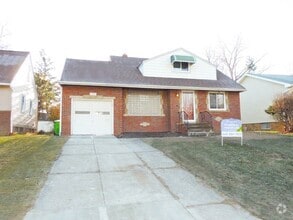 Building Photo - 24080 Glenbrook Blvd