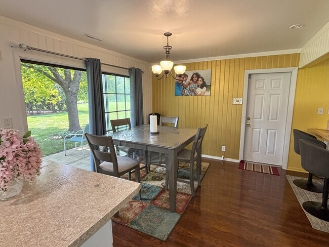 Cocina pequeña - 20245 Independence Dr