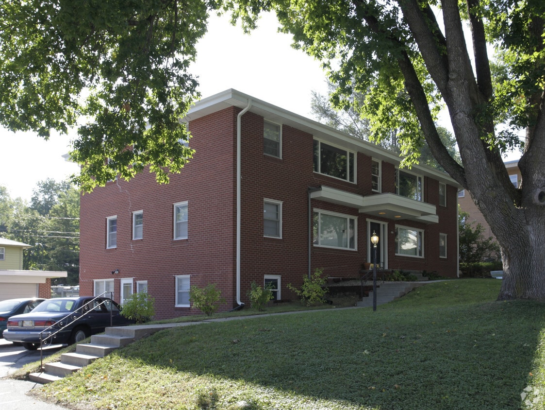 Primary Photo - 3015 S 107th Ave