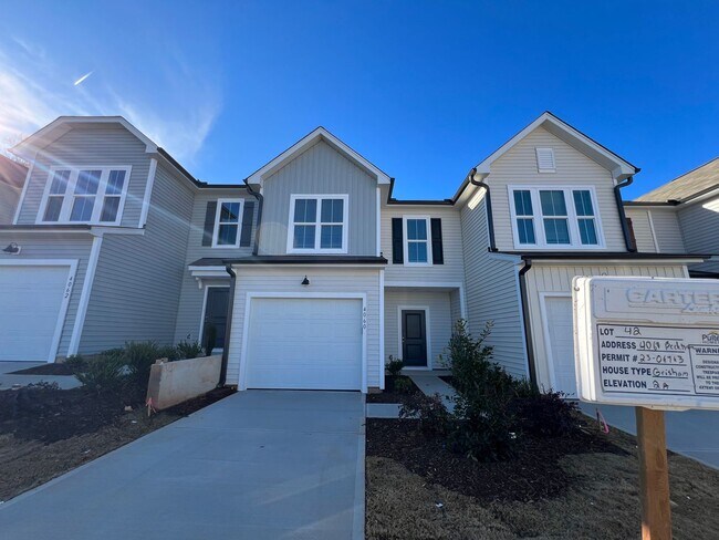 Foto del edificio - Brand New 3 Bedroom 2.5 Bath Townhome