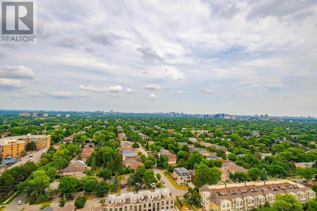 Photo du bâtiment - 18 Holmes Ave