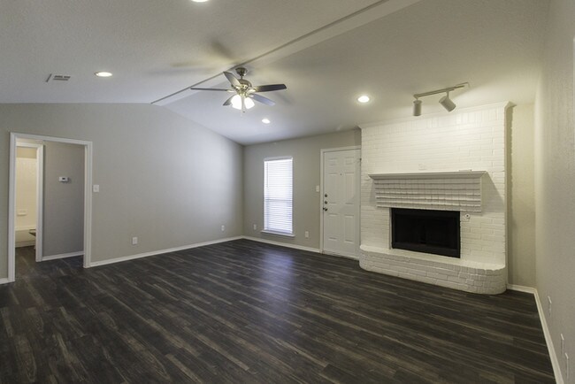 Foto del edificio - 3105 James St, Sachse