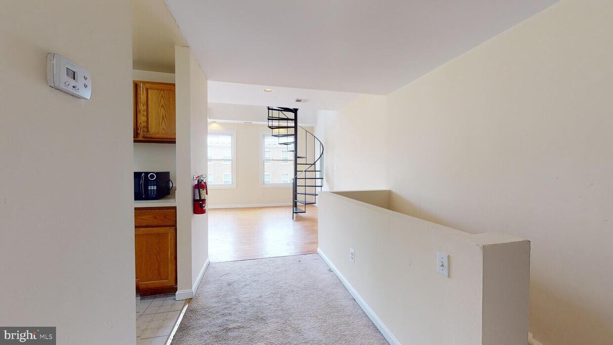 Foto principal - 1647 Fuller St NW