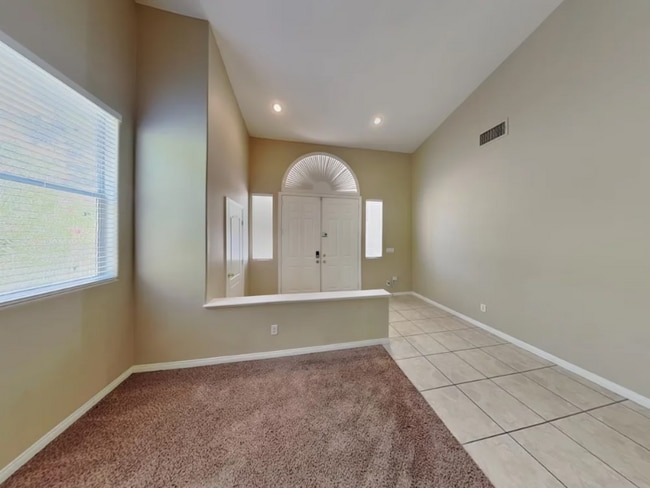 Building Photo - 816 Golden Poppy St