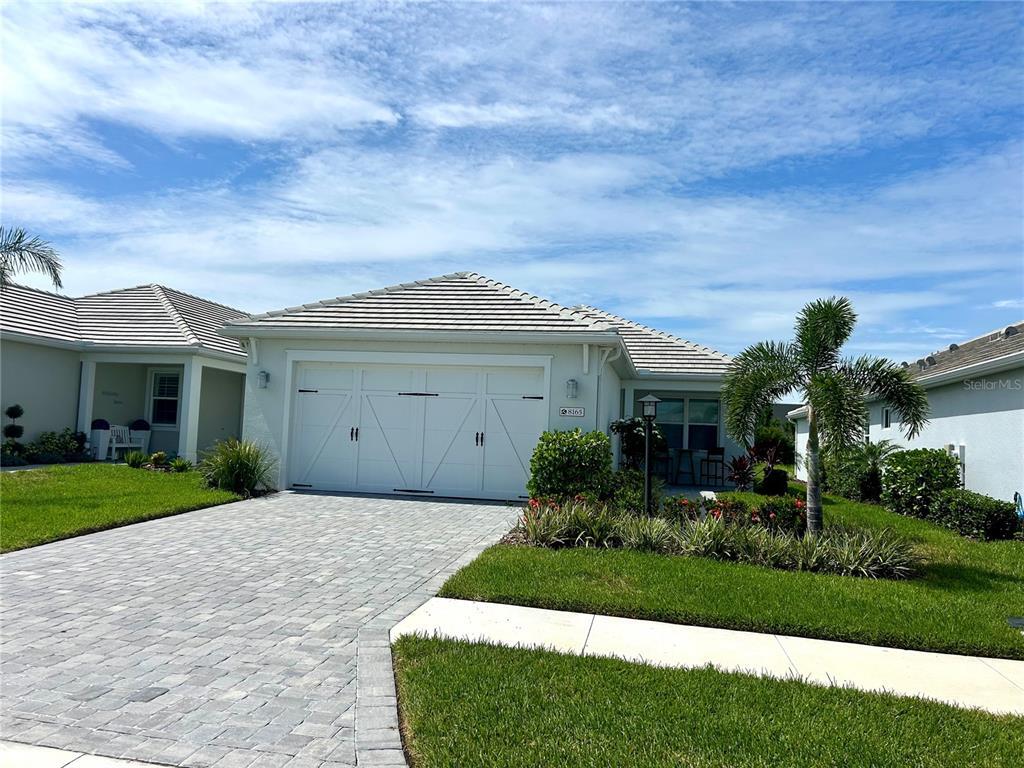 Foto principal - 8165 Sternway Rd
