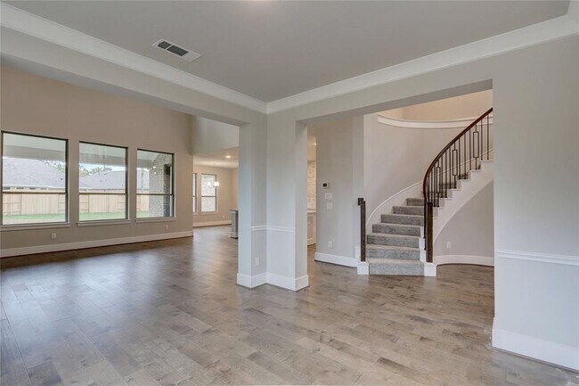 Building Photo - 651 Maple Creek Ct