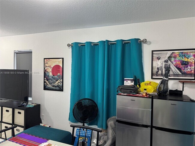 Foto del edificio - 2730 NW 44th St
