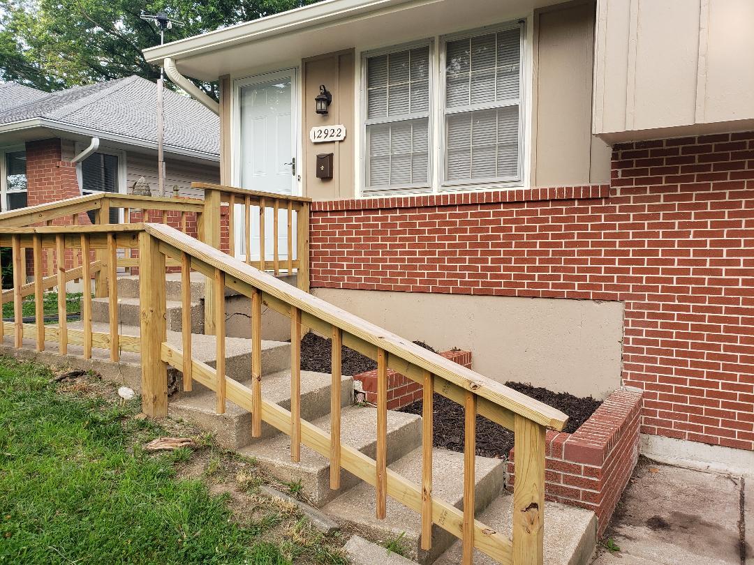 Primary Photo - 12922 Beacon Ave