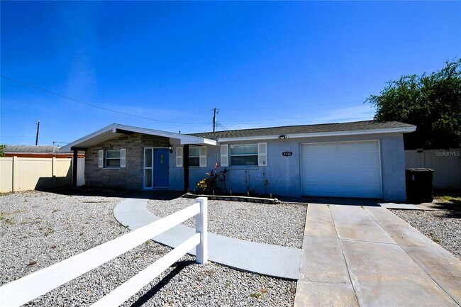 Foto del edificio - 4108 Chesswood Dr