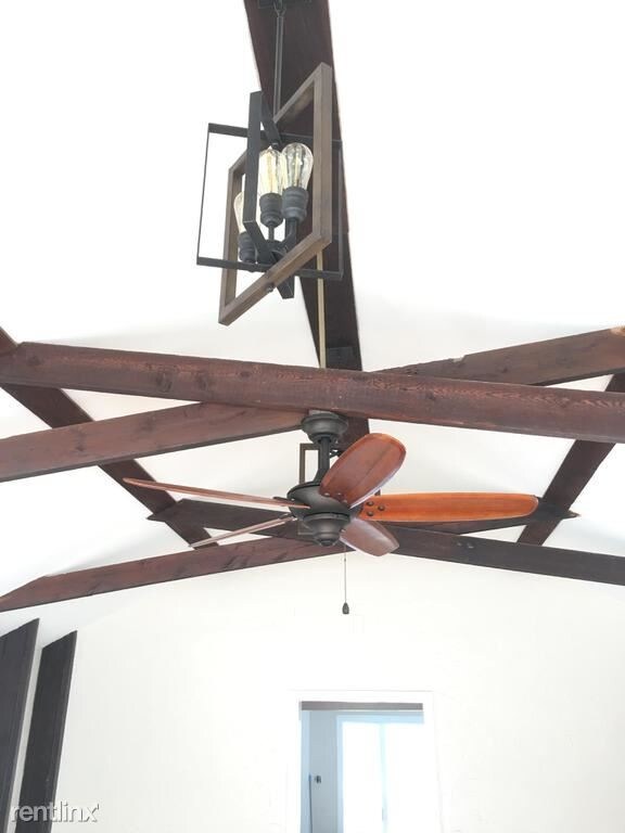 Foto del edificio - 3 br, 1.5 bath House - 7301 Brecksville Rd