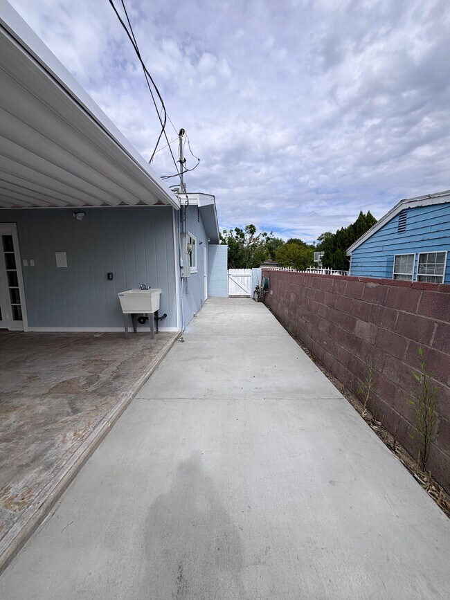 Foto del edificio - 17178 McKeever St