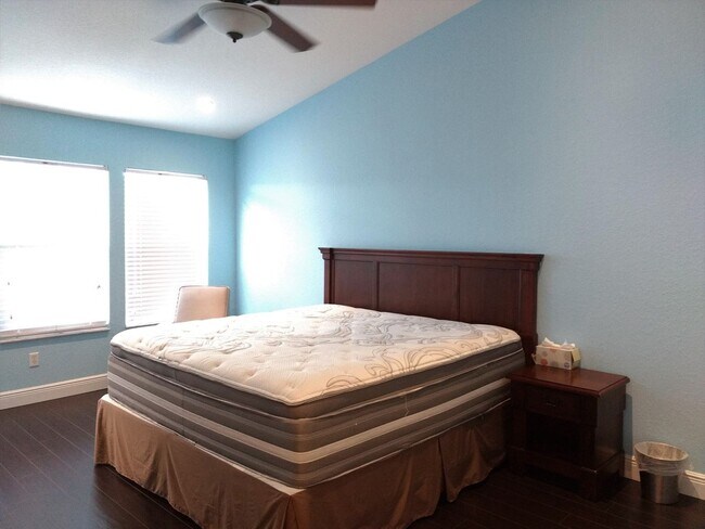 Foto del edificio - Townhome in Stonebridge Lakes at Metrowest!