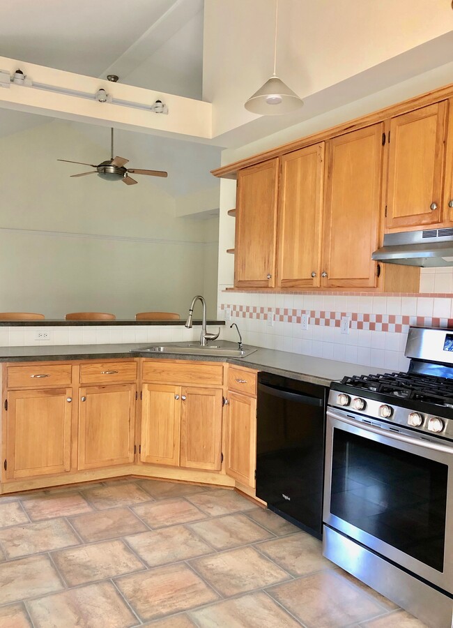 Appliances - 1215 W Jefferson Blvd