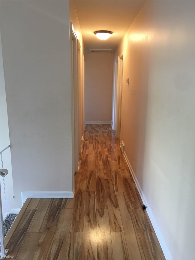 Foto del edificio - 6102 Delaware St