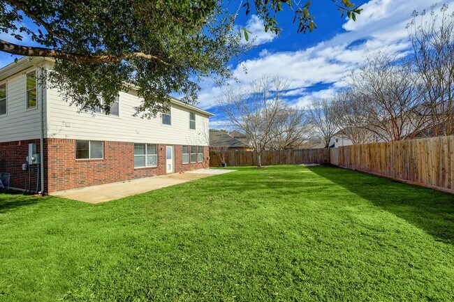 Foto del edificio - 24423 Pepperrell Pl St
