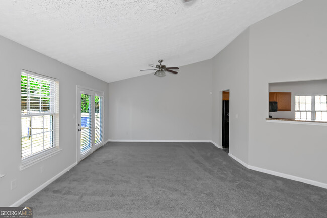 Building Photo - 1920 Towne Park Dr