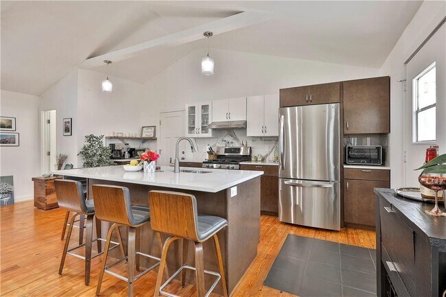 Foto del edificio - 2037 Lively Ridge Rd NE