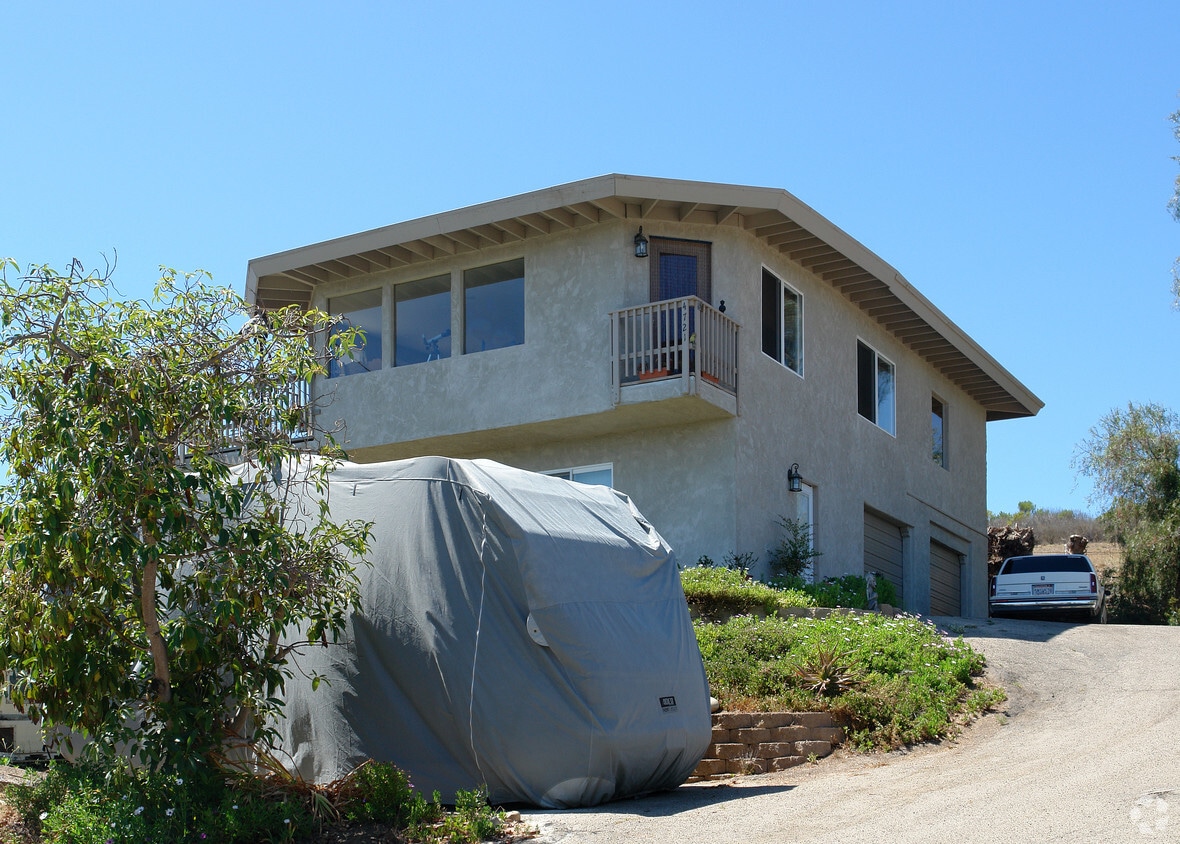 Primary Photo - 4721-4725 Foothill Rd