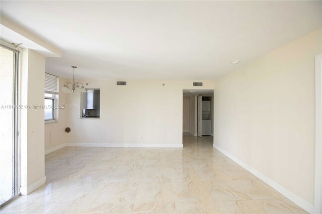Building Photo - 770 Claughton Island Dr