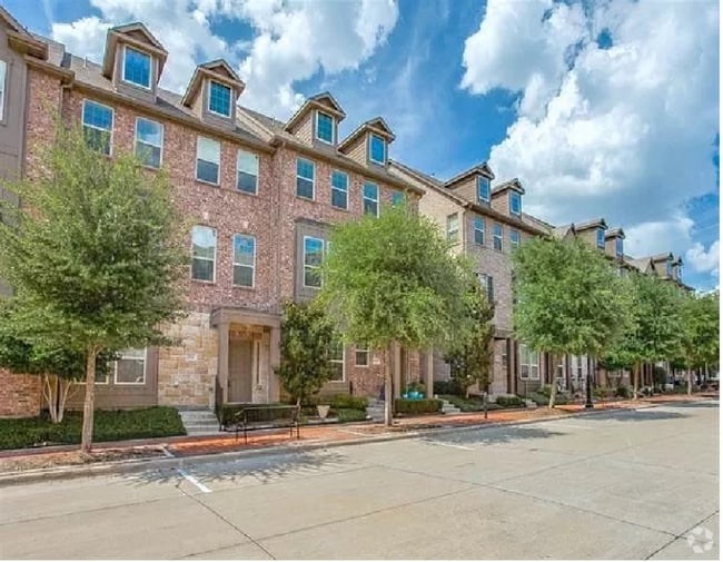 Building Photo - 3890 Everwood Lane