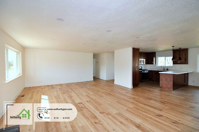 Foto del edificio - 9905 Merryhill Ln