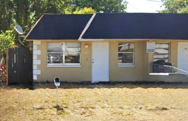 Photo - Large 3-1.5 duplex with central air and ho... House