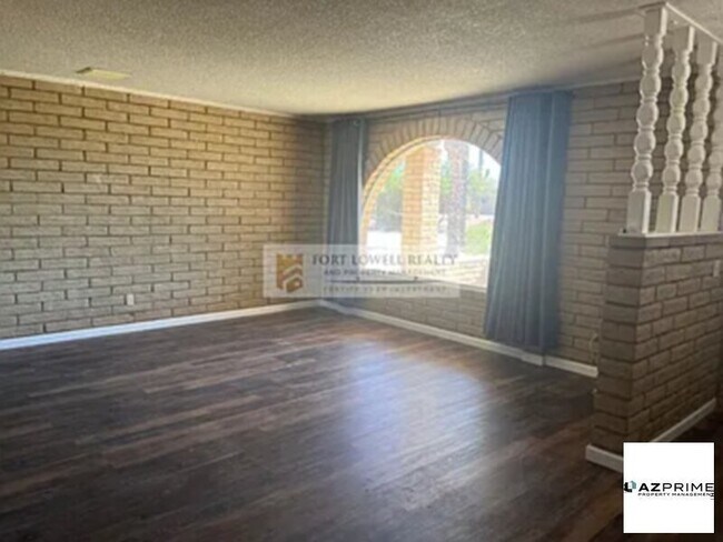 Foto del edificio - Single Family Residence