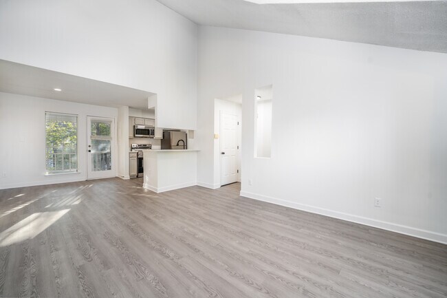 Foto del edificio - McIver Square Apartments