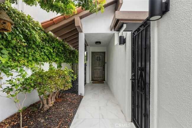 Foto del edificio - 716 Calle Camisa