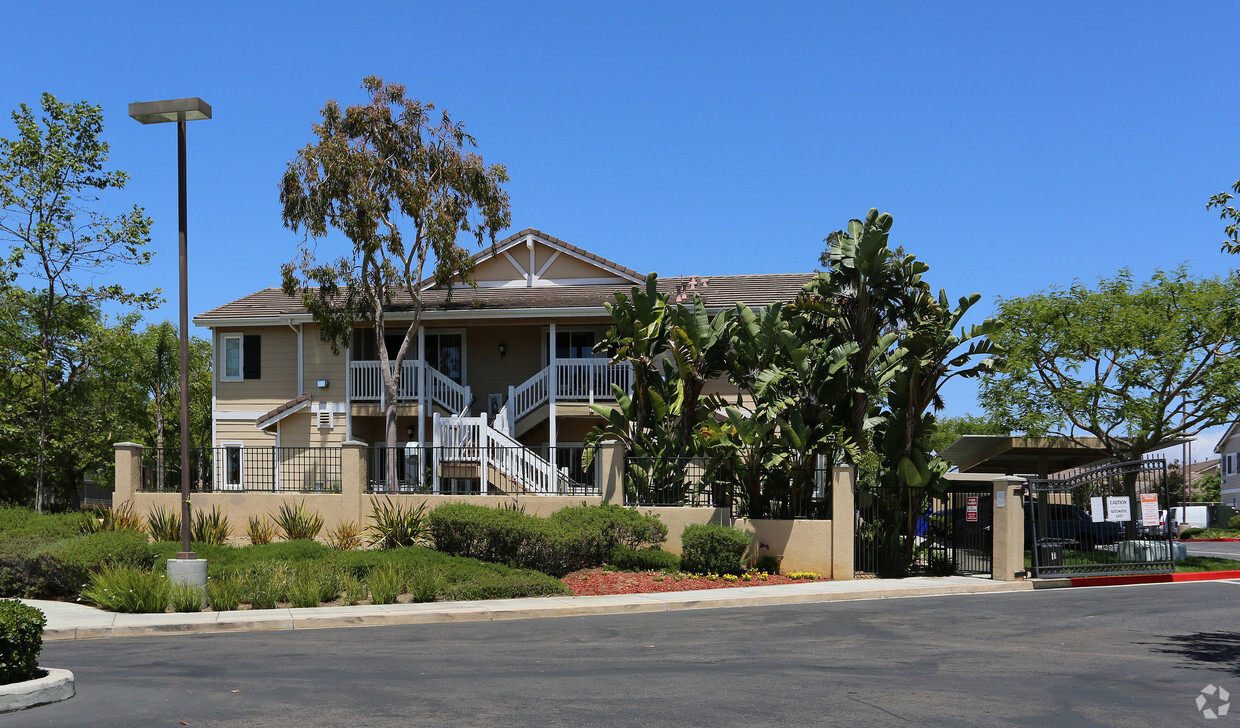 Building Photo - Vintage Pointe Apartments II
