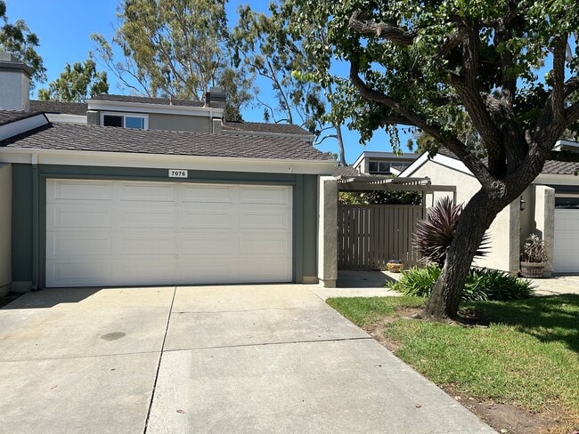Building Photo - 7076 Little Harbor Dr