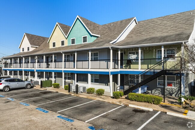 Alternar - Stonehaven at the Galleria