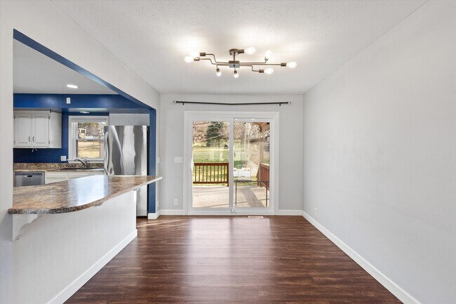 Building Photo - 2519 N 98th Ave