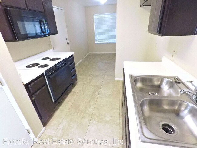 Foto del edificio - 3120 Brookfield Loop
