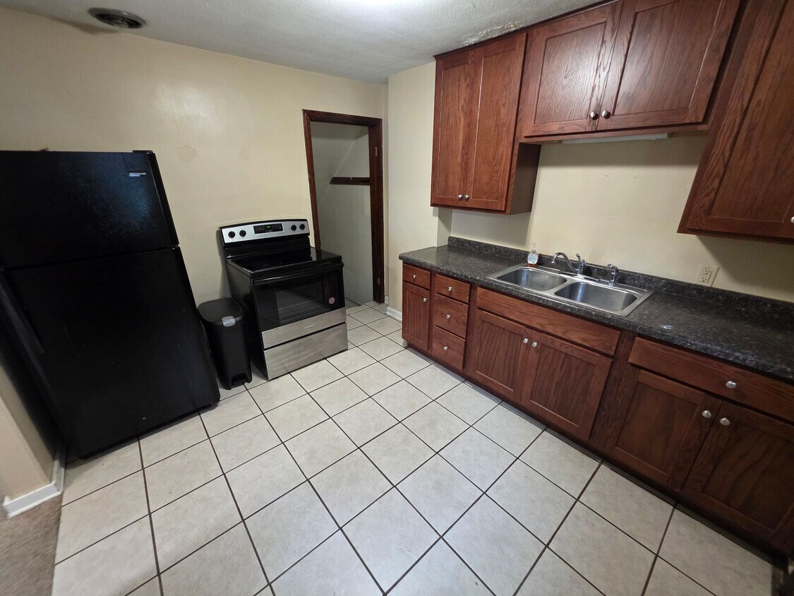 Foto principal - 626-628 Ripley Ave