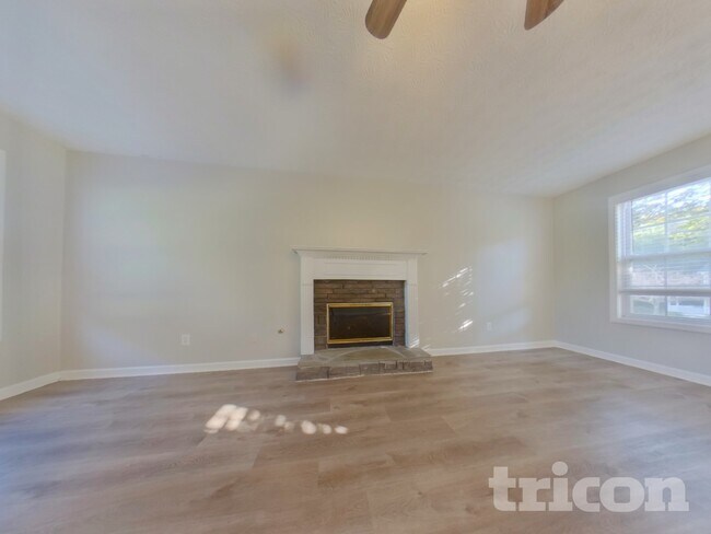 Building Photo - 224 Stone Creek Dr