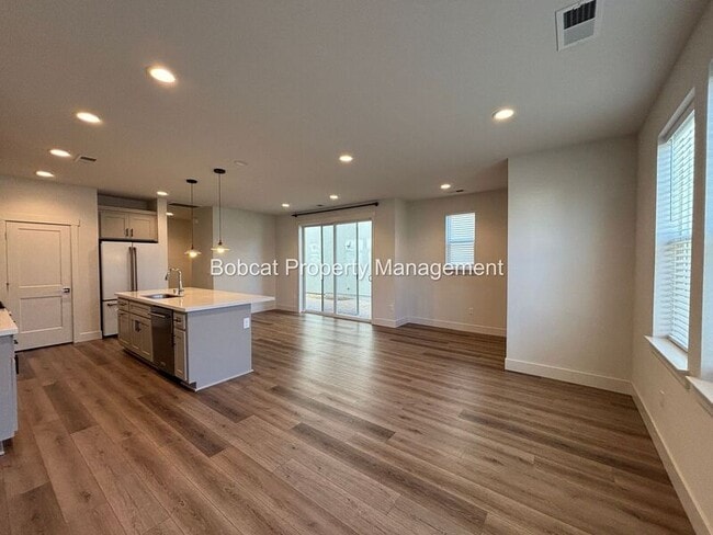 Foto del edificio - 1287 Grove St