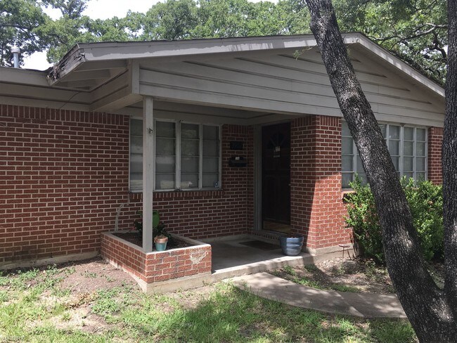Foto del edificio - 3 br, 2 bath House - 3902 Oaklawn St 3902 ...