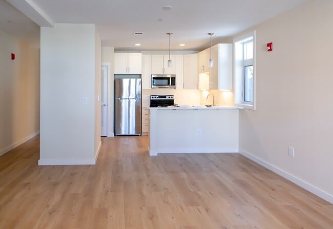 Photo - 102-108 Westford St - 102-1 Apartment