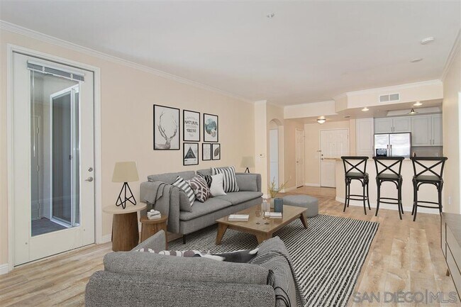 Foto del edificio - 9229 Regents Rd
