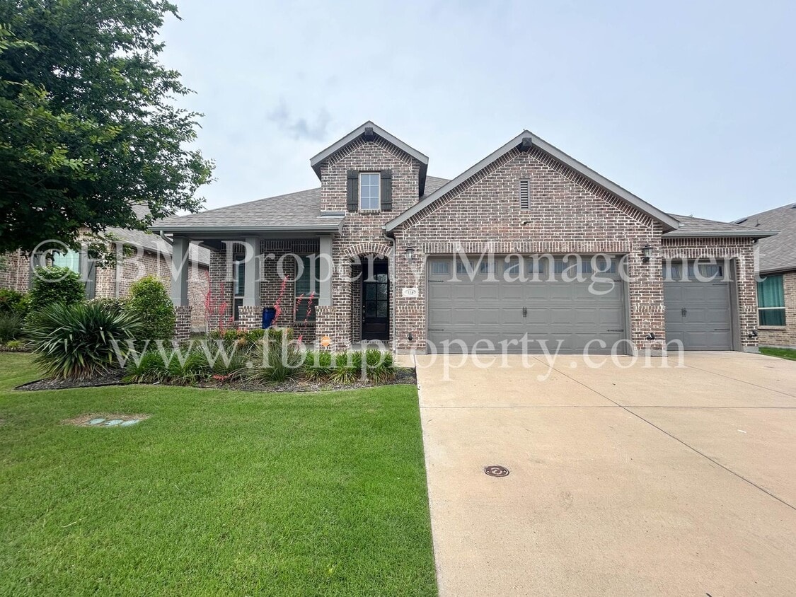 Primary Photo - 335 Country Meadows Blvd