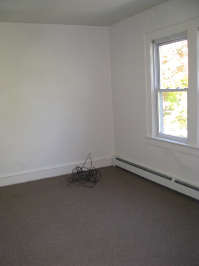 Living Room - 167 Rolling St